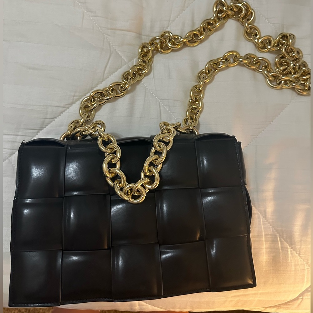 Black Quilted Bag with Gold Chain
